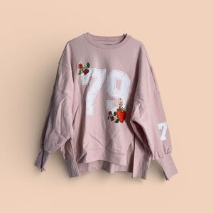 Strawberry Shortcake Varsity Oversized Sweatshirt Camden crewneck slit cuff S